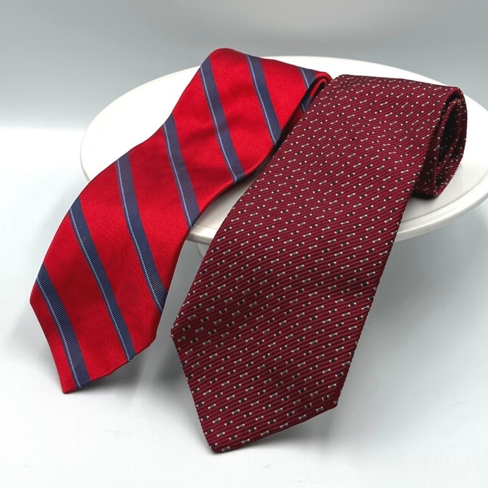Tommy Hilfiger Mens Vintage Silk Ties (2) Burgundy and‎ Red Navy Diagonal Stripe